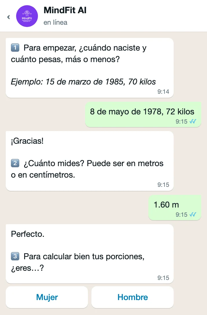 Ejemplo de conversación en WhatsApp: MindFit AI hace sus preguntas de inicio